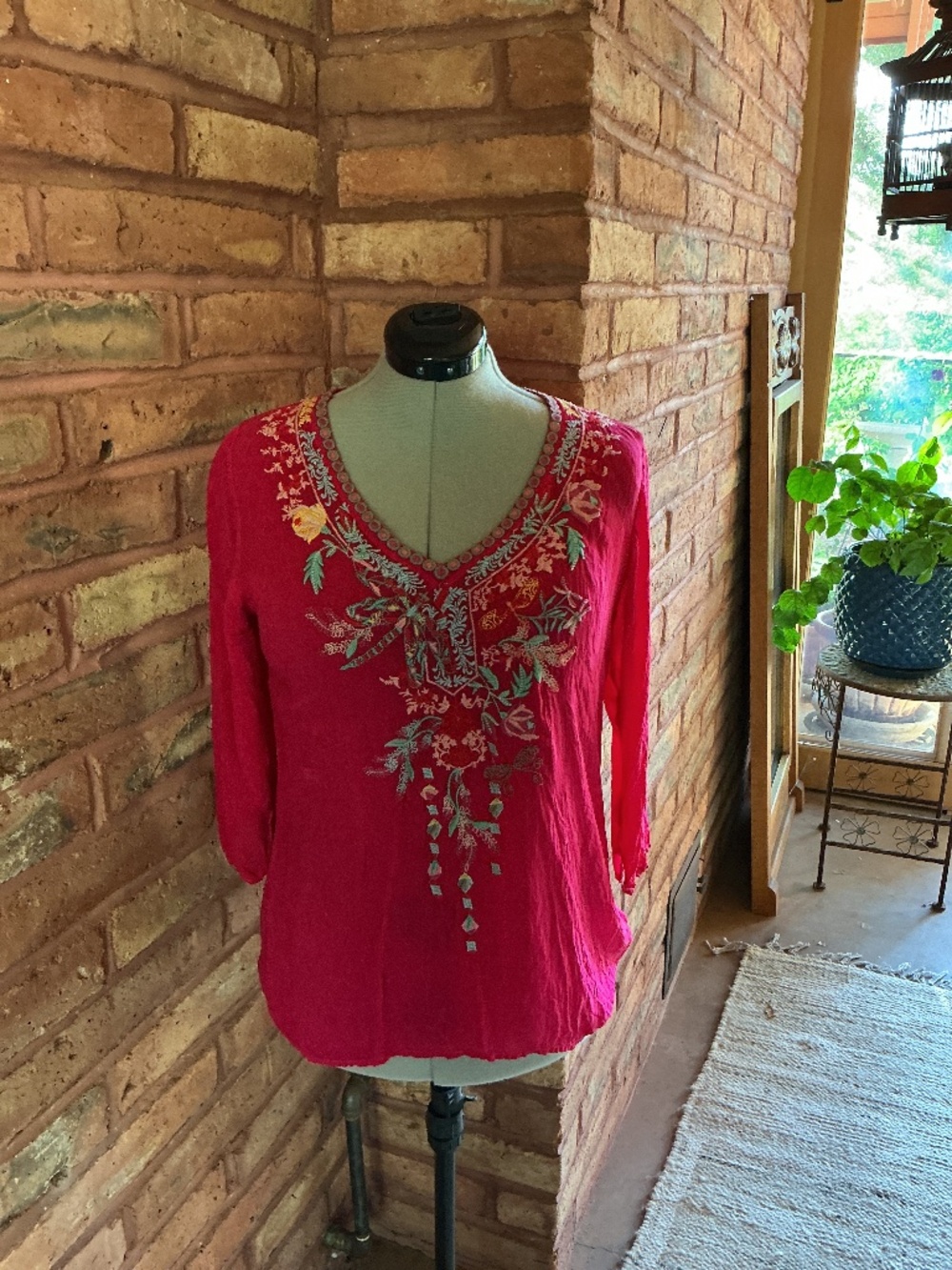 Johnny Was 3/4 Sleeve Embroidered Bloue